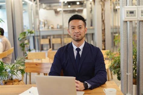 462.100+ Hombres Japoneses Fotografías de stock,。